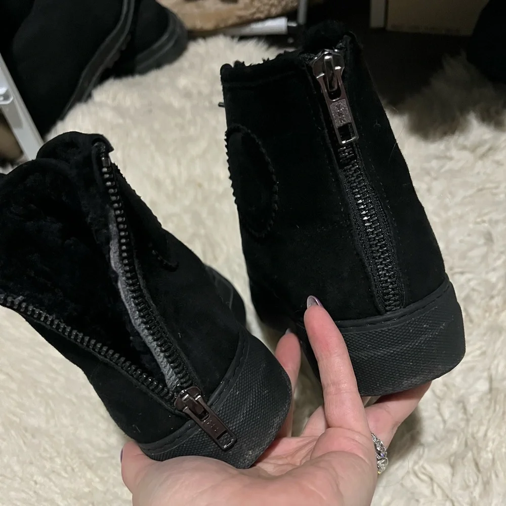 Woman by Common projects black high top sneaker - Picture 5 of 6